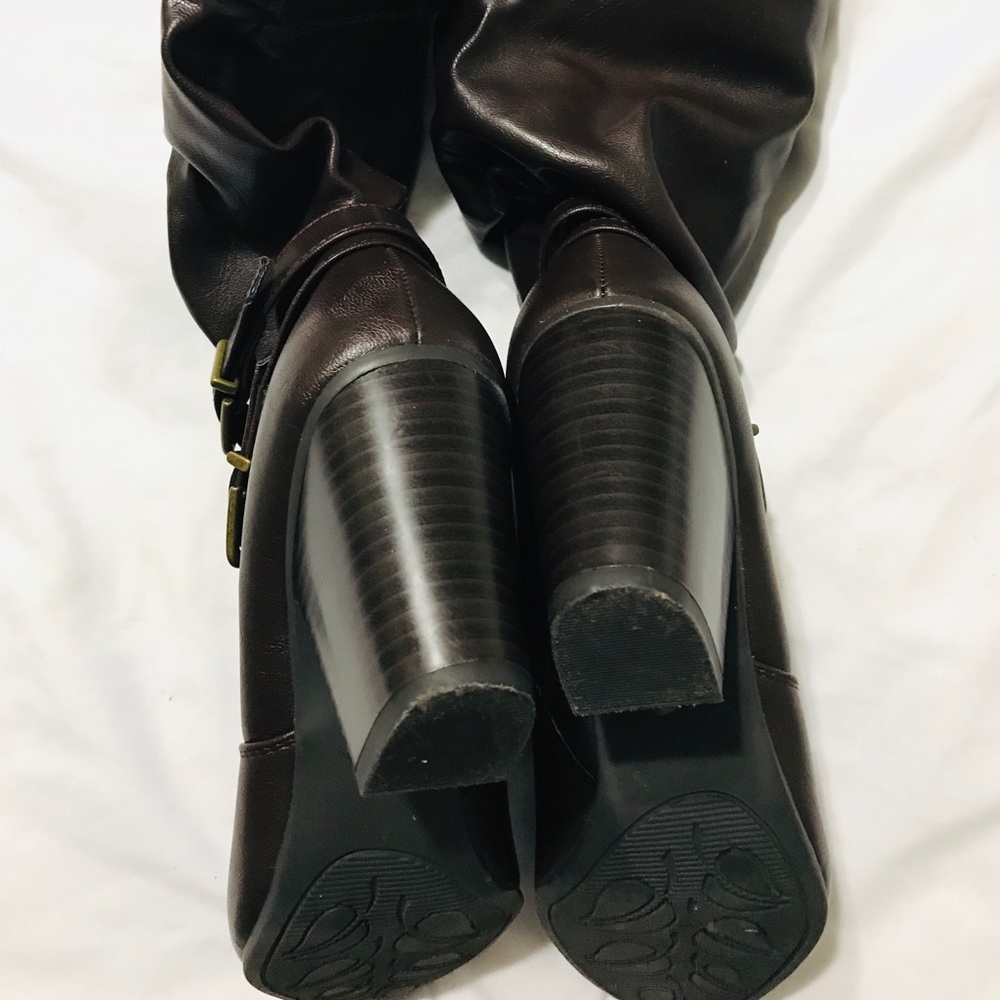 Boots - Picture 4 of 4